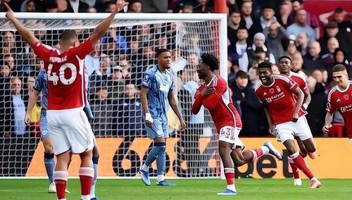  德甲保级大战：圣保利VS云达不莱梅，谁能率先破局？